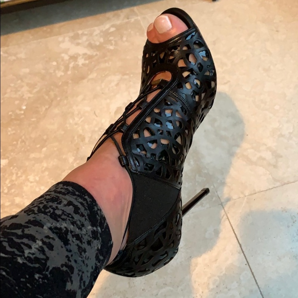 Jimmy Choo NWT Laser Cut Peep Toe Bootie 38 - Picture 11 of 13